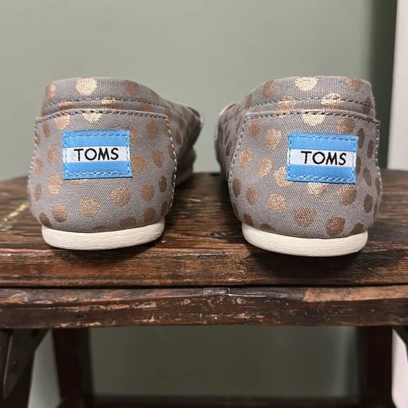 NWOT TOMS Classic Drizzle Grey/Rose Gold Foil Polka Dot Slip-Ons - Picture 3 of 13